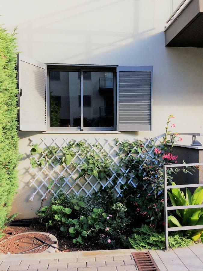 Rochas Shared Apart Garden Refuge ฟุงชาล ภายนอก รูปภาพ
